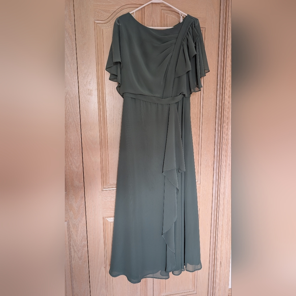 AZAZIE AALIYAH A-Line Scoop Pleated Chiffon Floor-Length Dress Eucalyptus